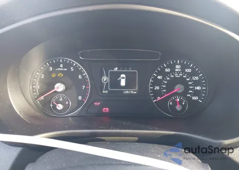 2017 Kia Sorento 2.4L Lx z USA, uszkodzony, nr VIN 5XYPG4A33HG264698